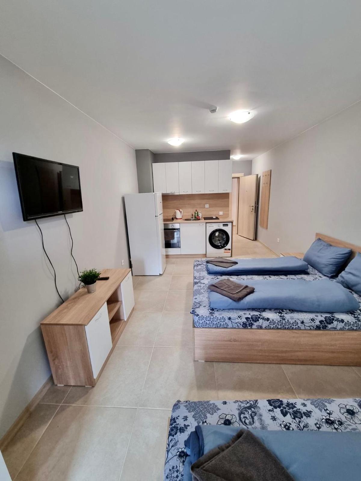 Best Family Apartments & Private Parking Софія Екстер'єр фото